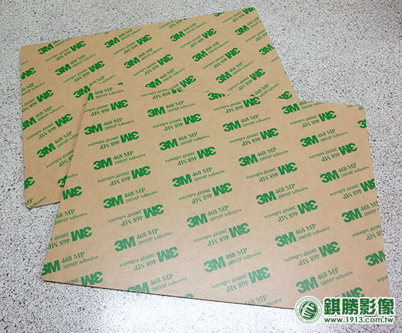ACB06001 回收標示牌－【背面】背貼3M雙面膠，另有一般雙面膠供選擇。